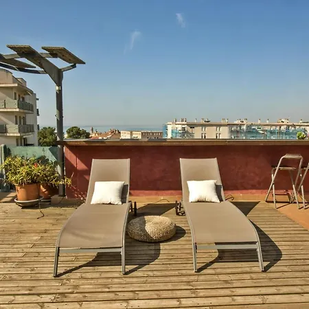 Condes Penthouse By Hello Homes *